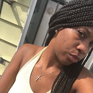 Meet your Posher, Kalia